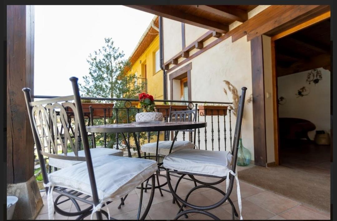 Hotel Rural En Las Cascadas De Tobera Exterior photo